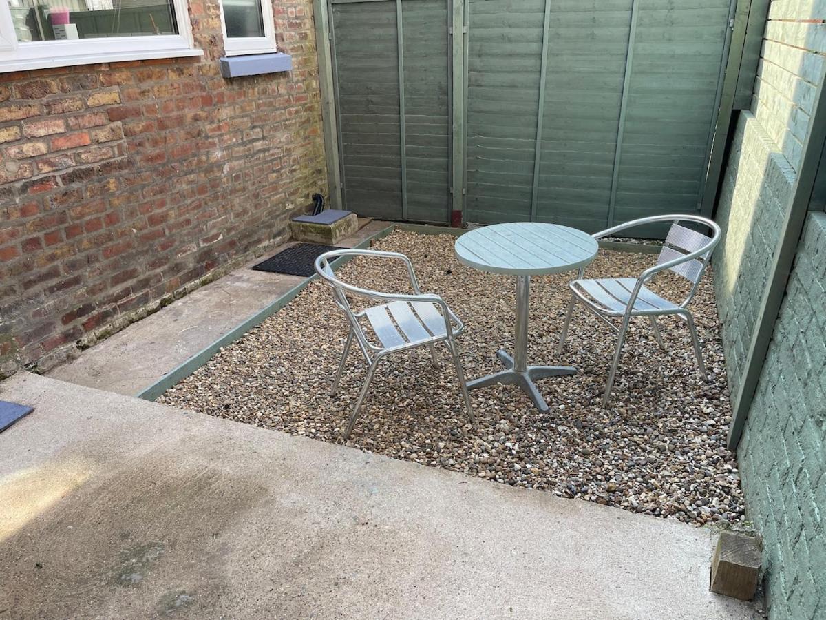 Marine View - Dog Friendly Apartment 500Ft From Beach Bridlington Buitenkant foto