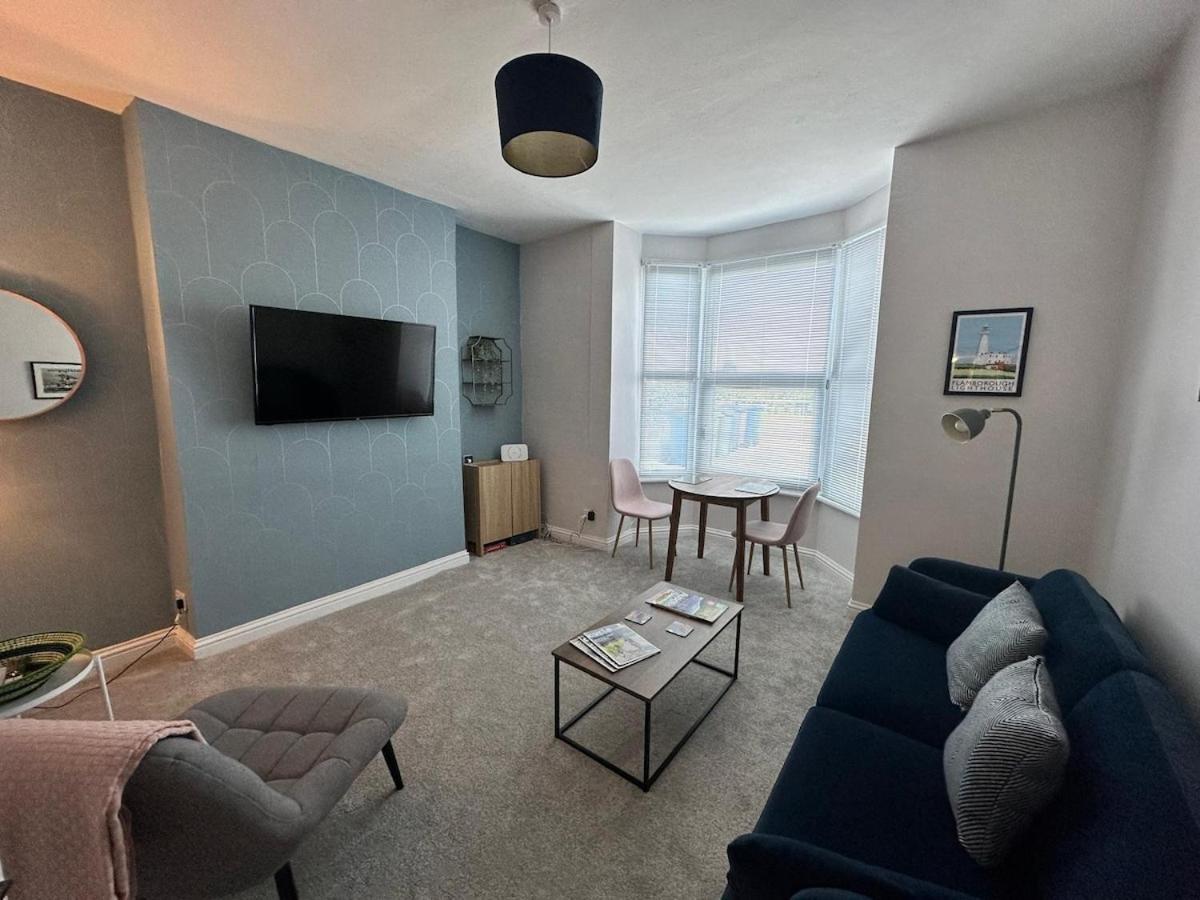 Marine View - Dog Friendly Apartment 500Ft From Beach Bridlington Buitenkant foto